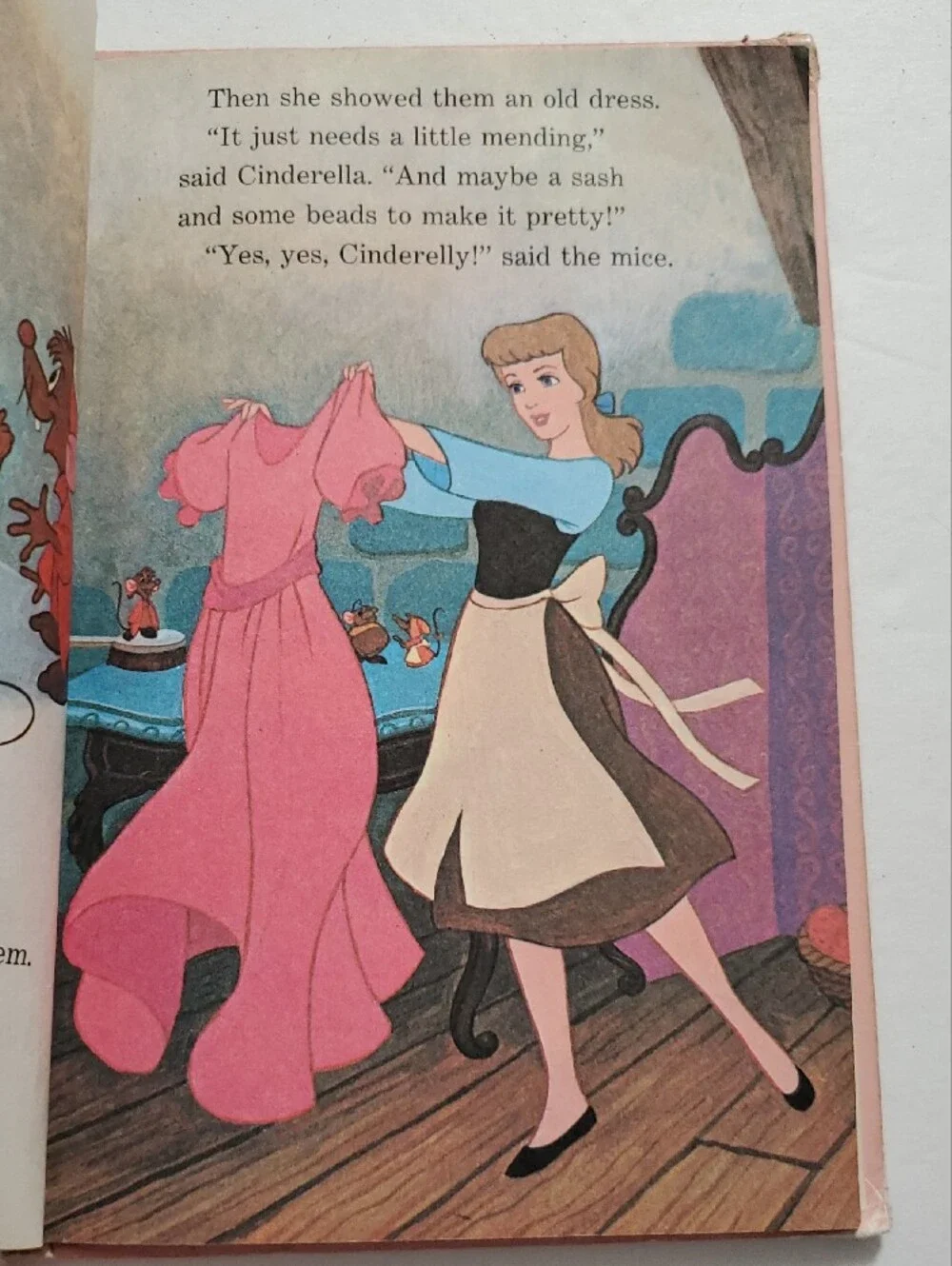 Walt Disney's 1974  Cinderella Vintage Storybook - Nastalgic Fairytail